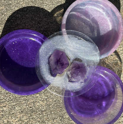Handmade Amethyst Crystal Resin Dish – Shimmering Glitter Jewelry Holder
